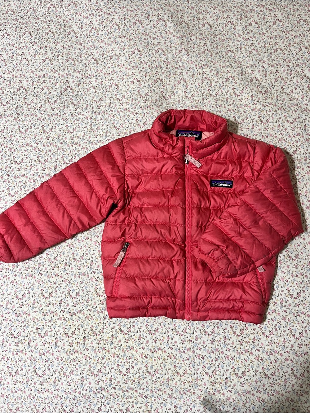 Patagonia Kids Lightweight pink Down Quilted Puffer Jacket. 3T